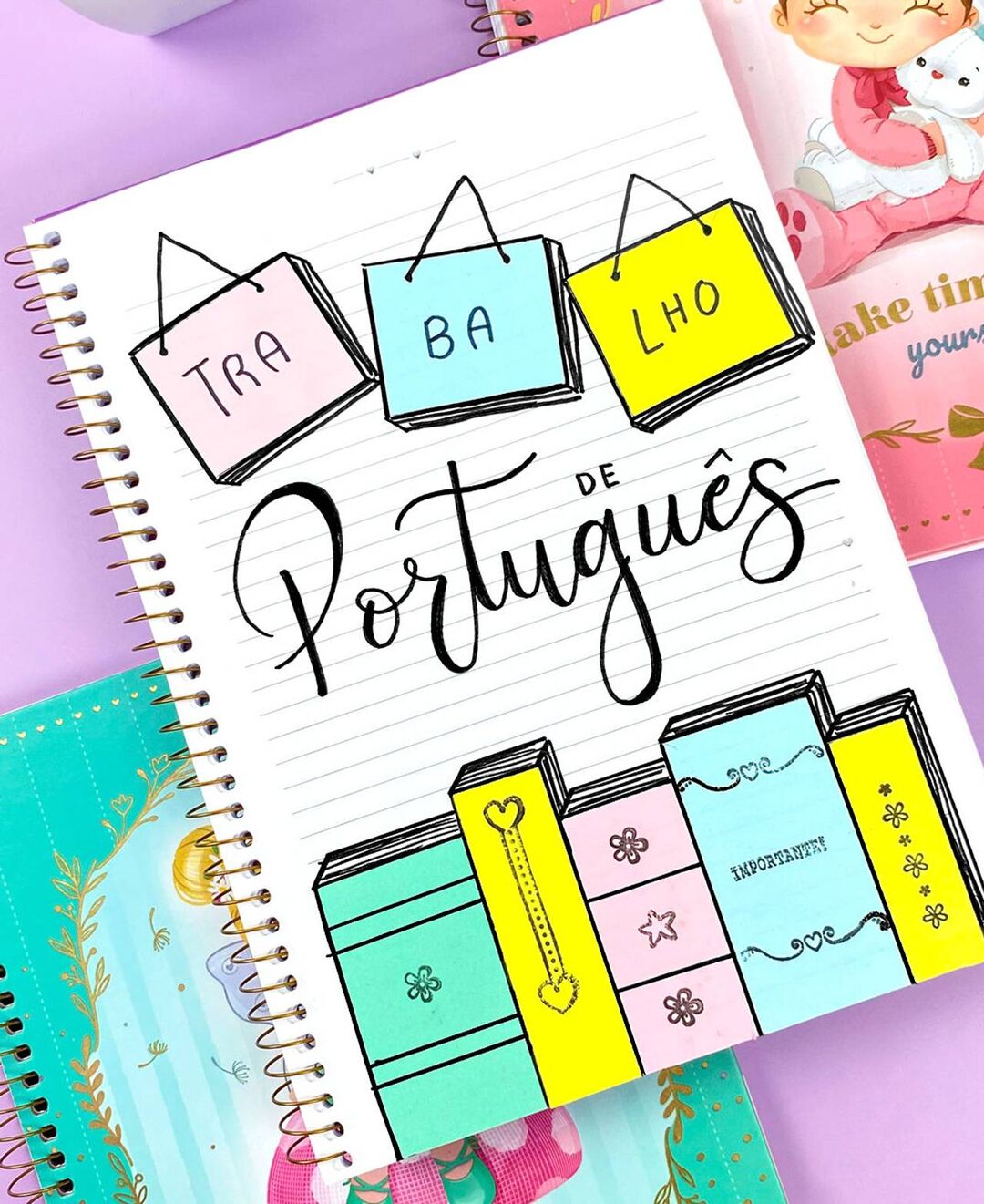 Caderno de trabalho de Português com ilustrações coloridas