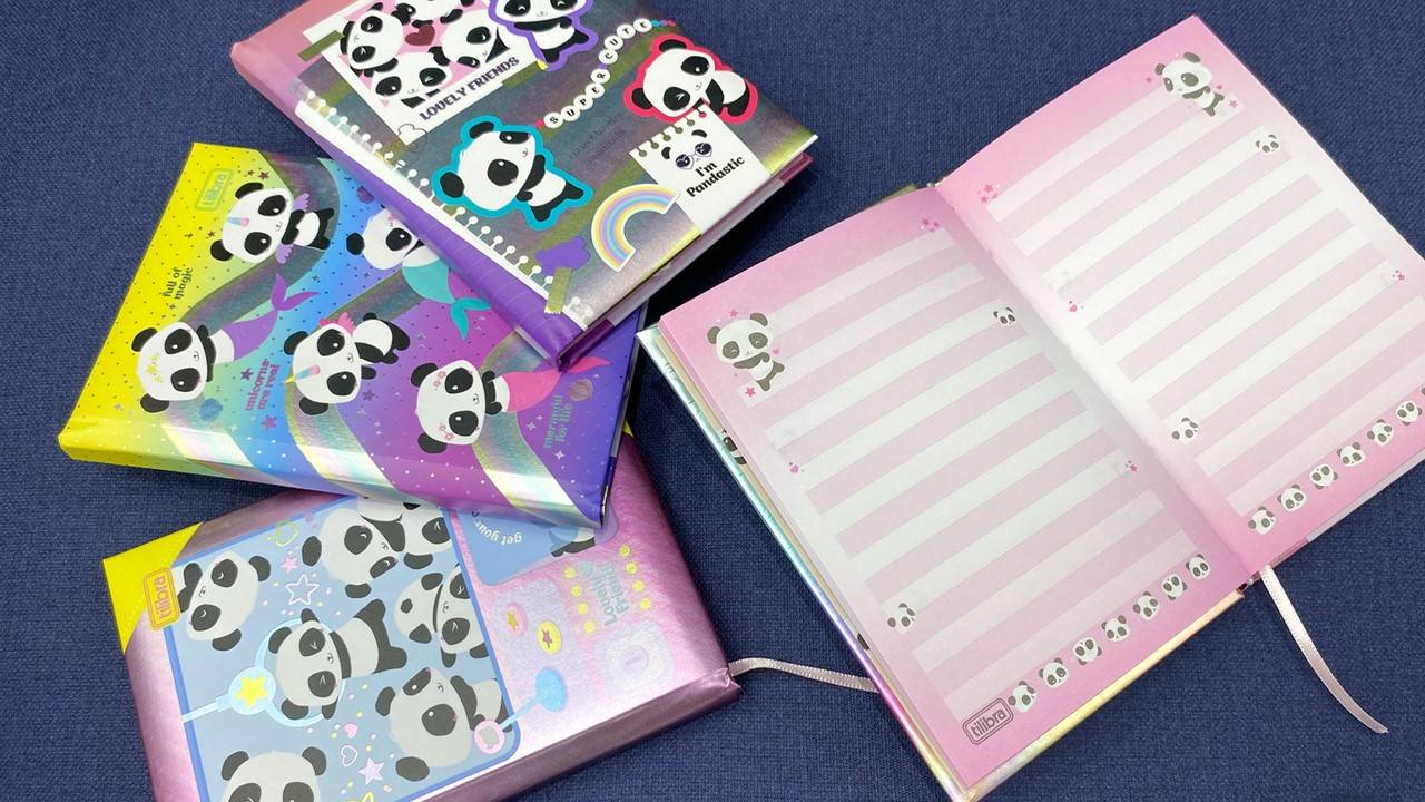 Cardeneta Petit com capa de pandas