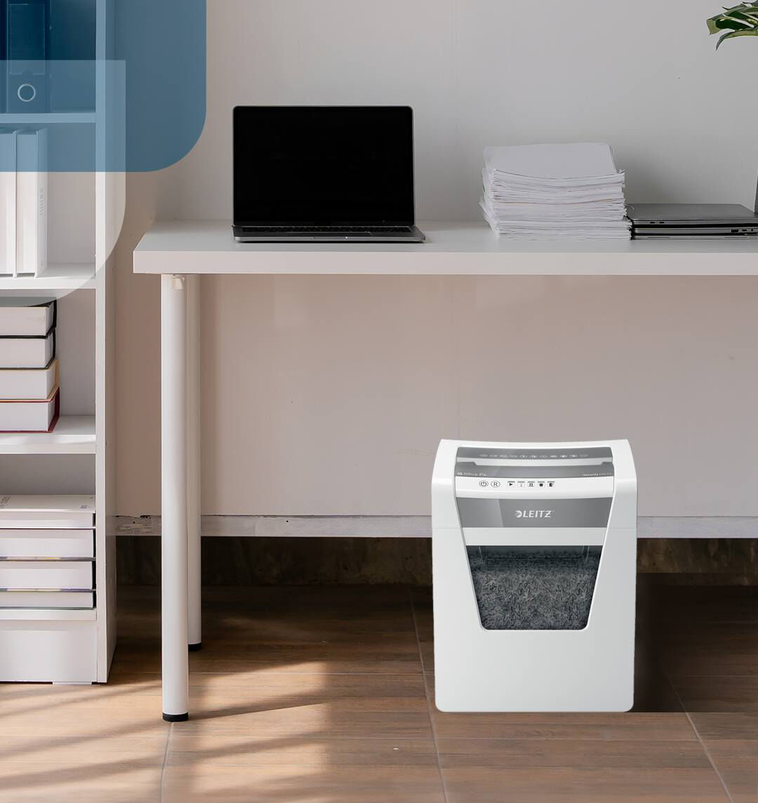 Despachador de papel em ambiente de escritório moderno