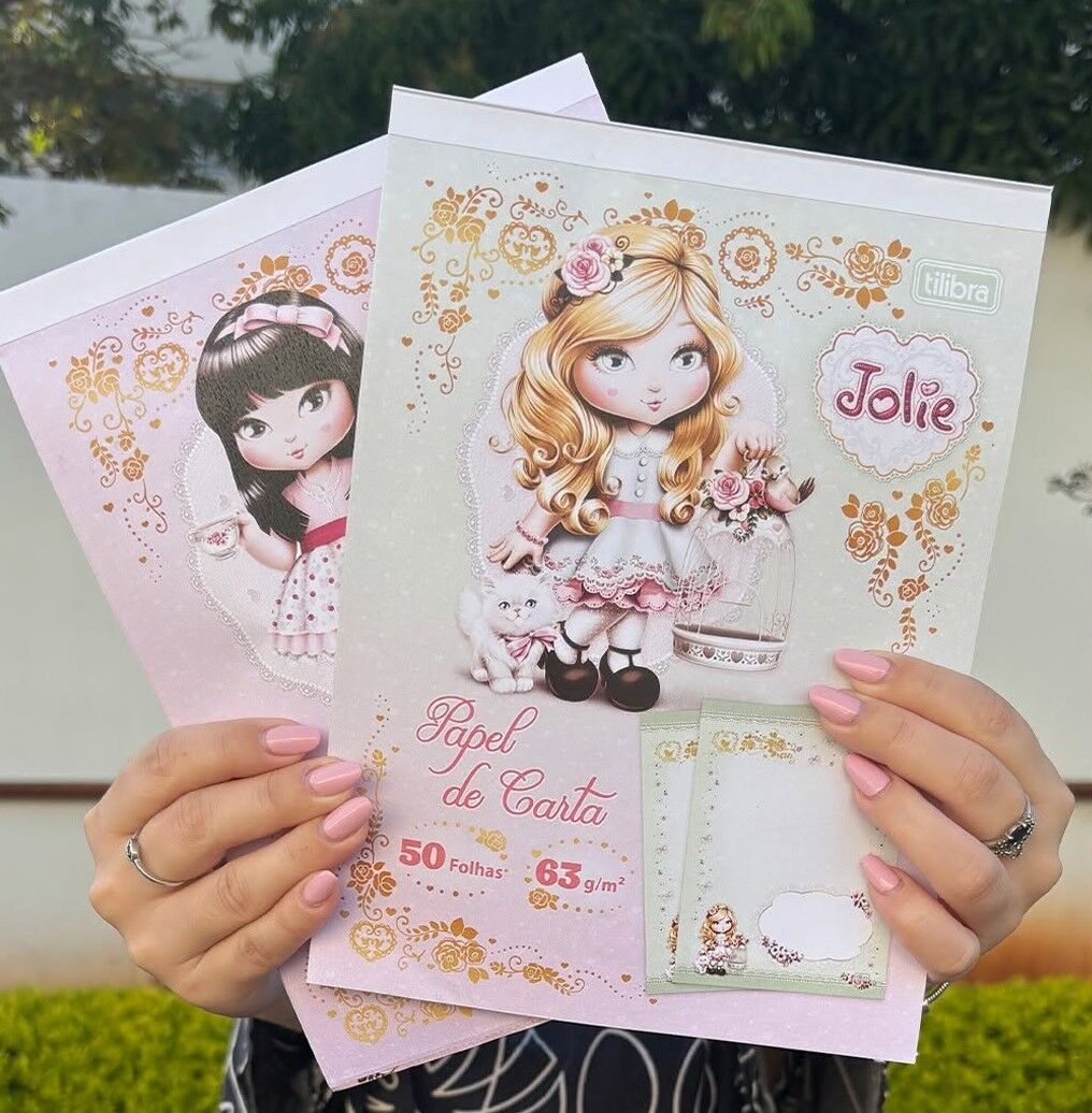 Papel de carta Jolie com duas opções de personagens.