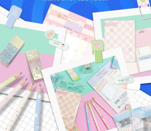 Materiais de papelaria coloridos e organizados