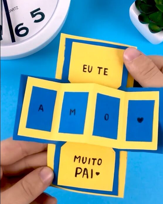 Cartão feito à mão com mensagens de amor para pai.